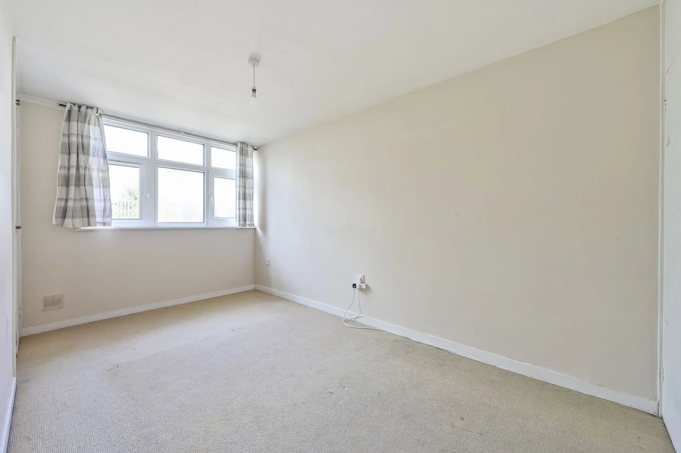 Flat Woking Close in Greater London