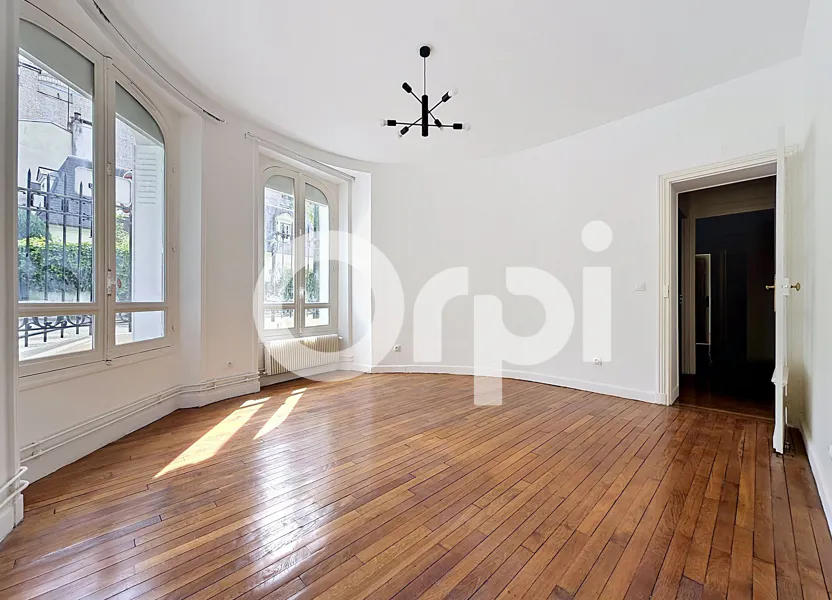 Appartement Avenue du Lycée Lakanal à Bourg-la-Reine