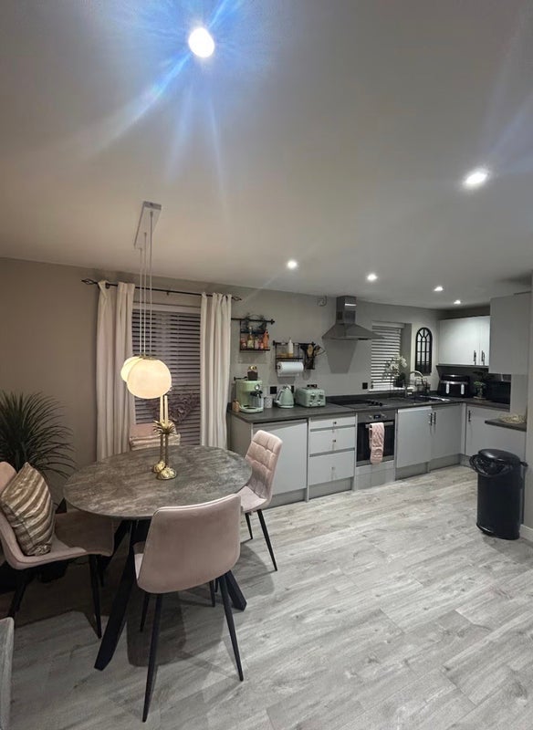 Room Queensway in Royal Leamington Spa
