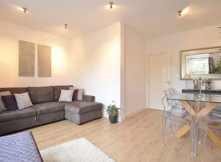 Flat Melbourne Grove in Greater London