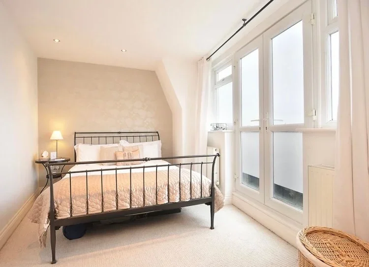 Flat Melbourne Grove in Greater London