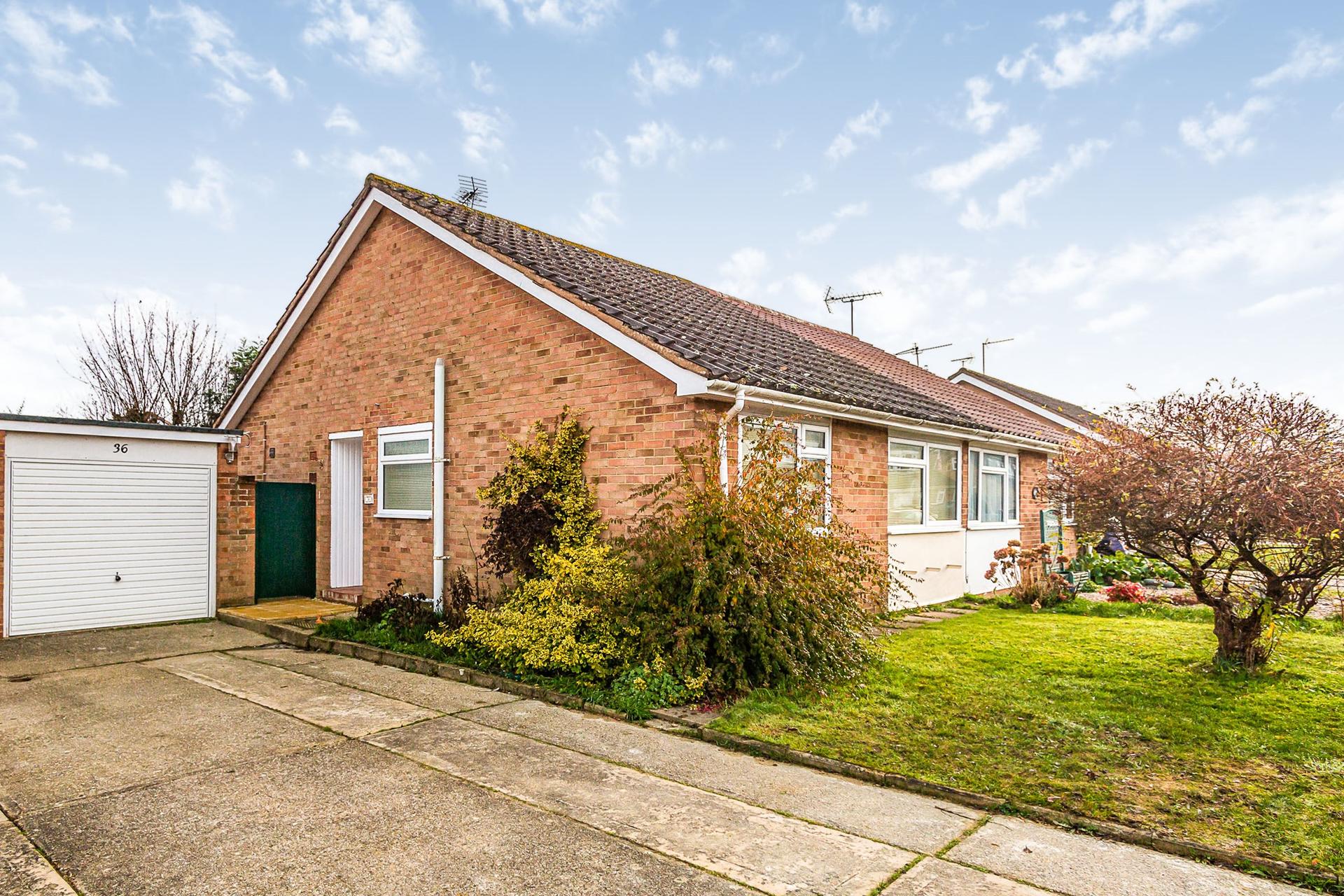 House Telford Crescent in Woodley