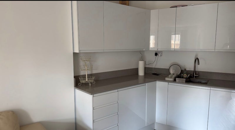 Room North Circular Road in Greater London