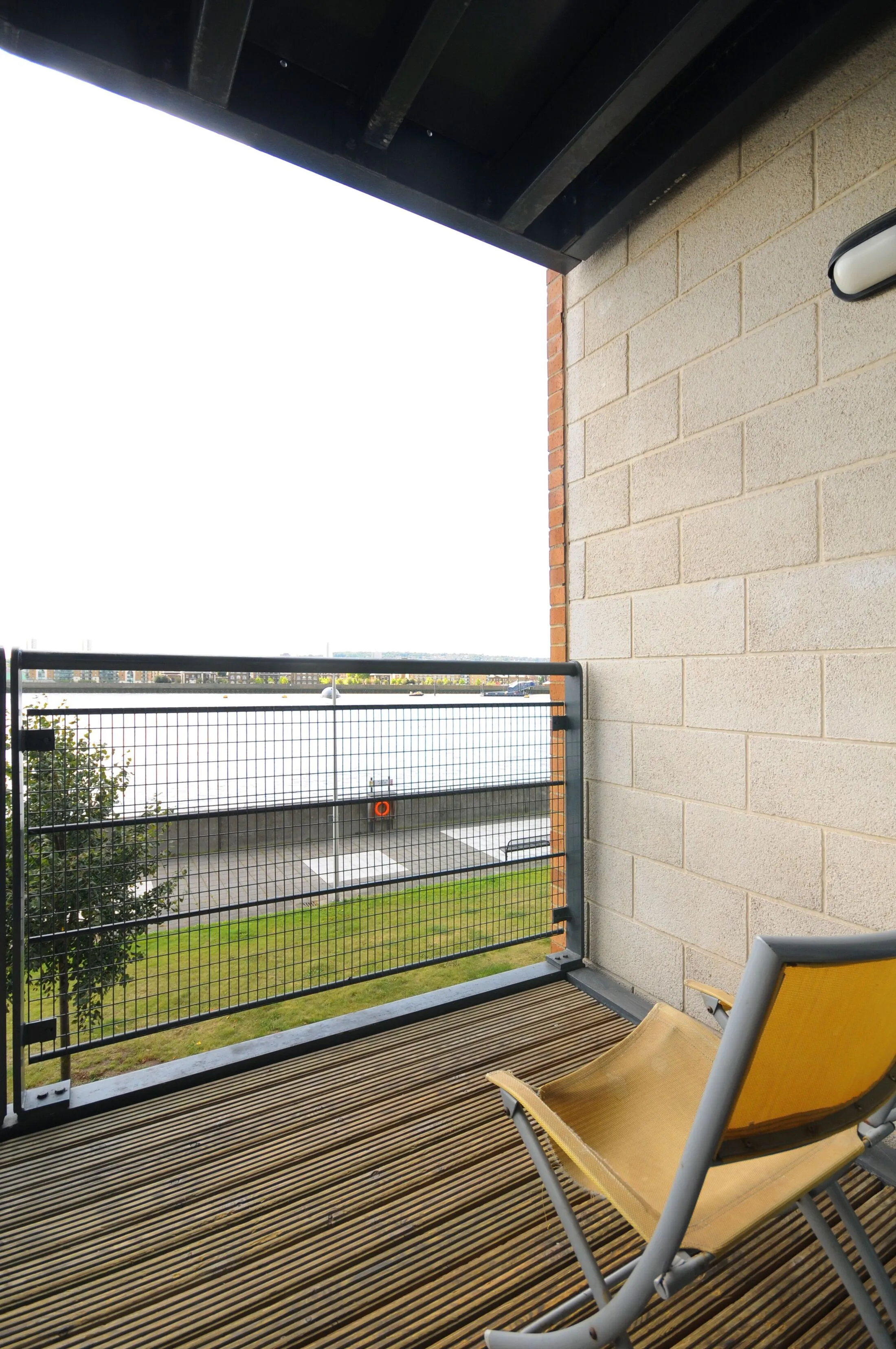Flat Lowestoft Mews in Greater London