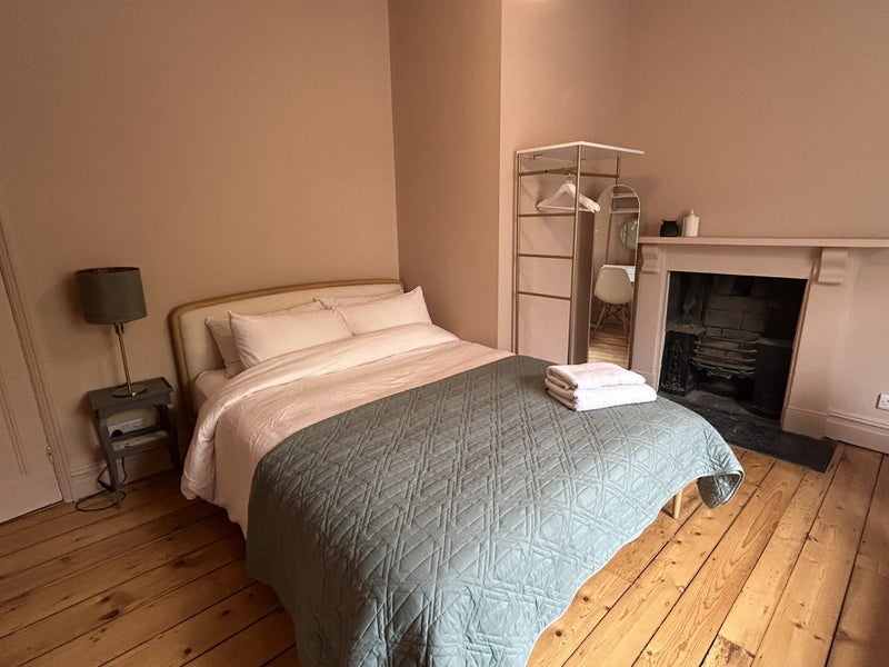 Room Ambrose Road in Bristol