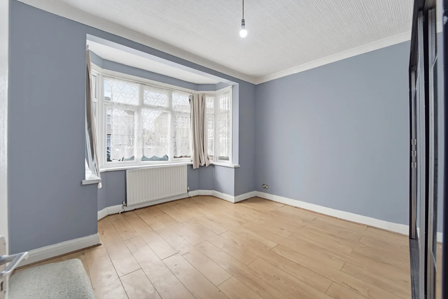 House Greenland Crescent in Greater London