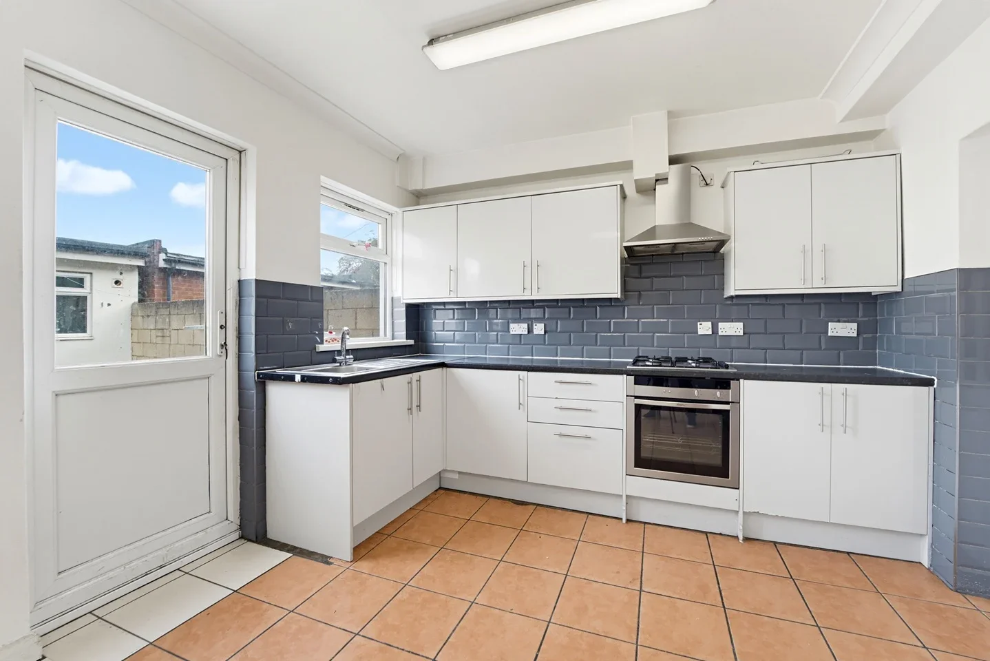 House Greenland Crescent in Greater London