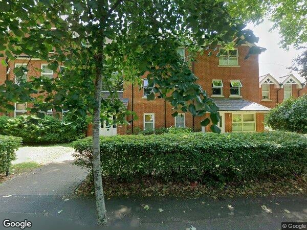 Flat Camborne Road in Greater London
