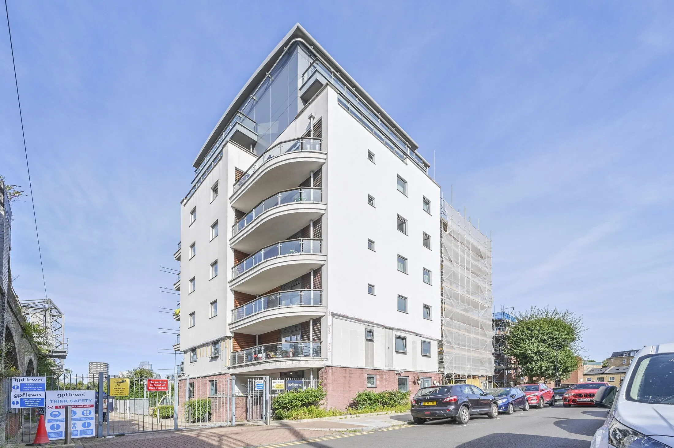 Flat Devonport Street in Greater London