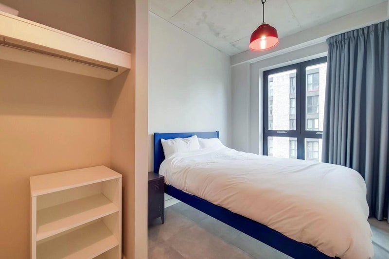Room Atlantic Crescent in Greater London