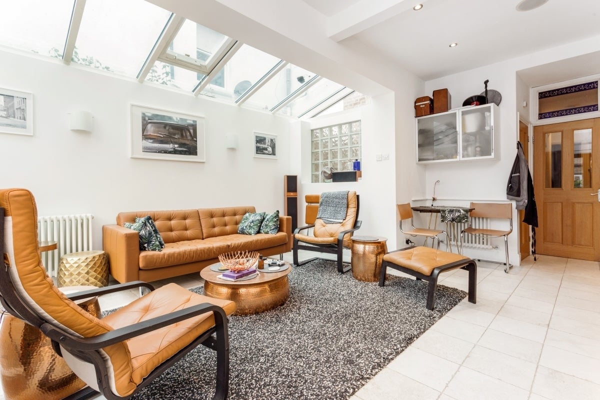 Flat Glengall Road in Greater London