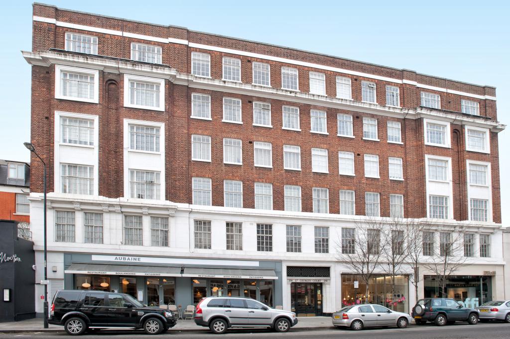 Flat Brompton Road in Greater London