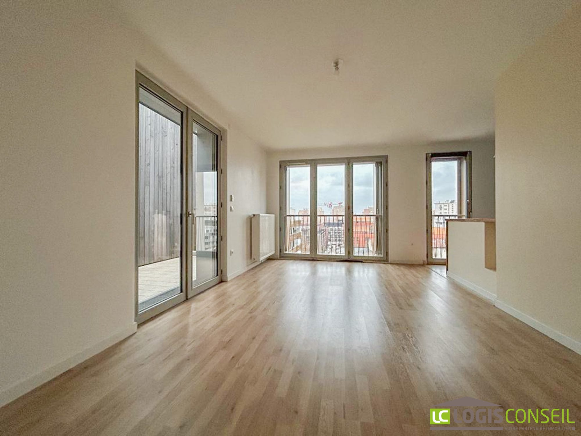 Flat Rue Assia Djebar in Bagneux