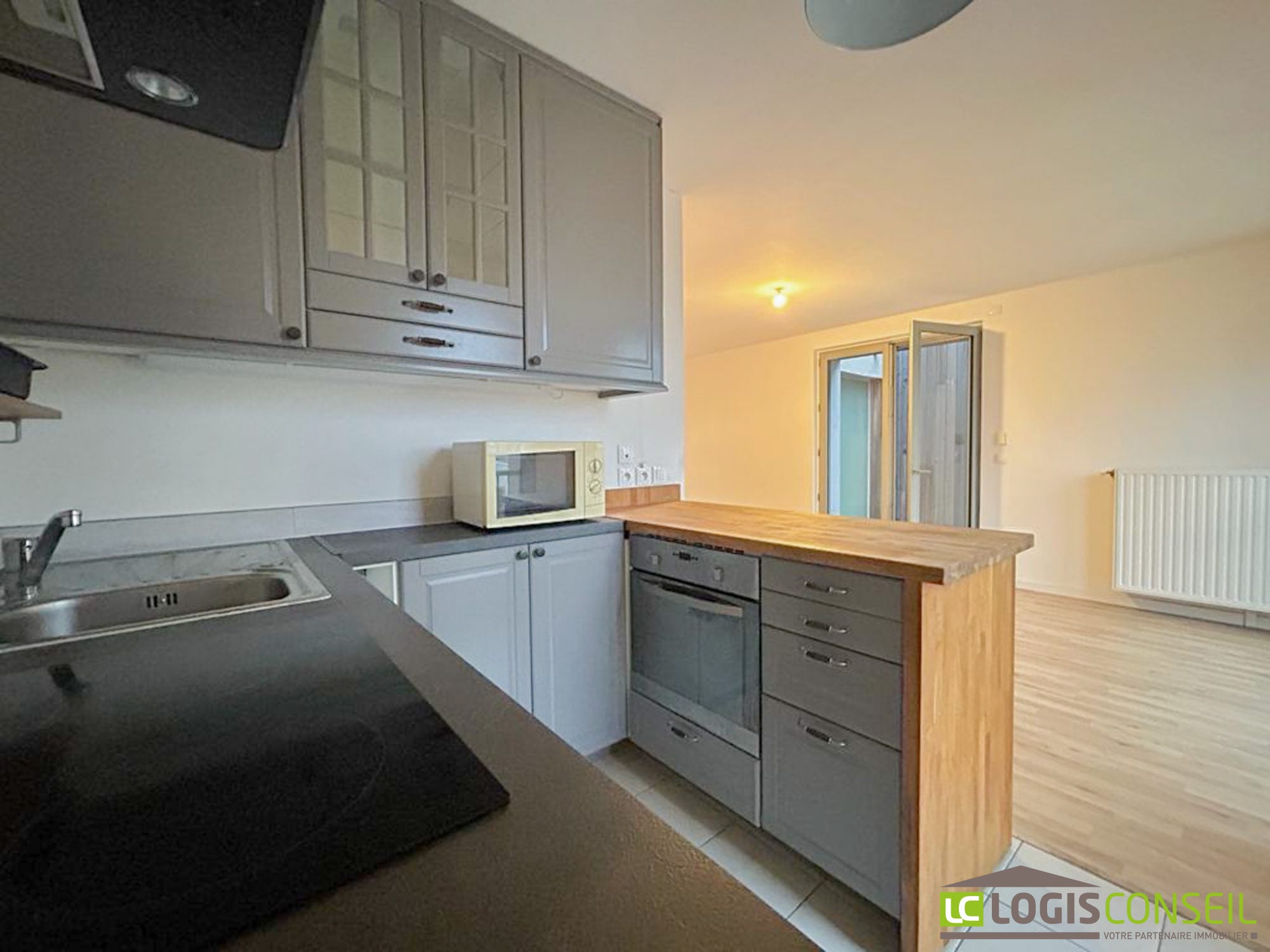 Flat Rue Assia Djebar in Bagneux