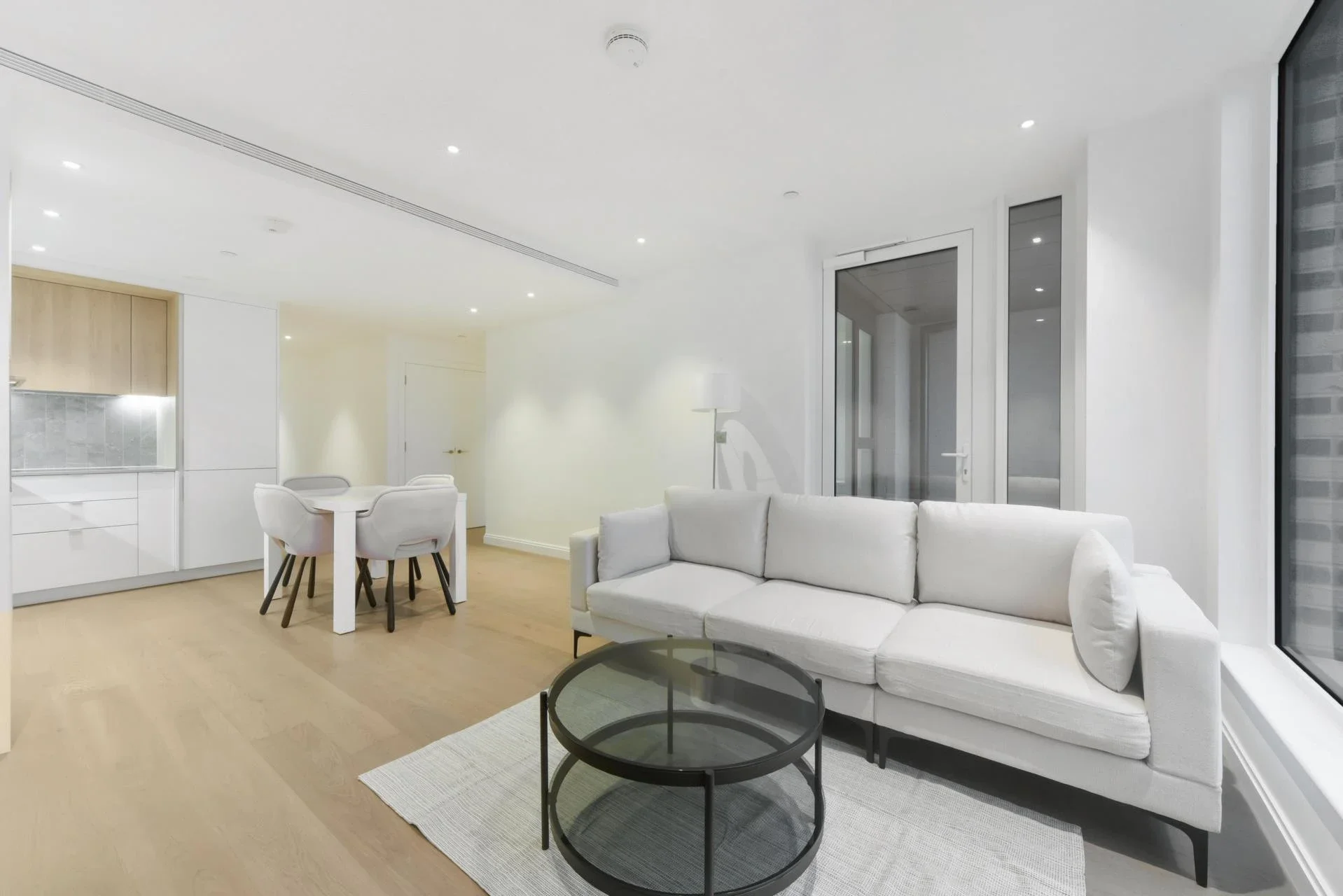 Flat Kennington Lane in Greater London