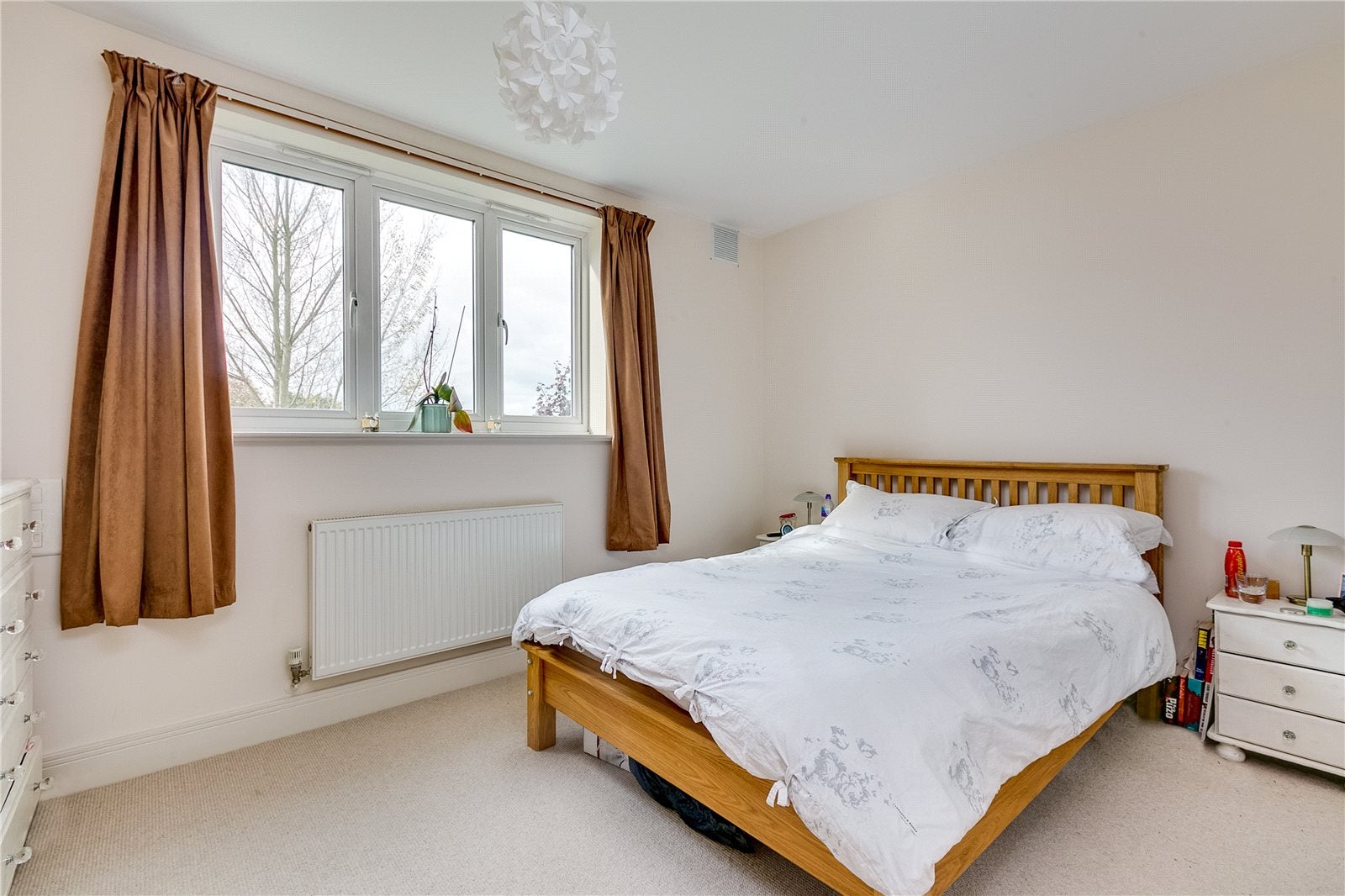 Flat Beechcroft Road in Greater London