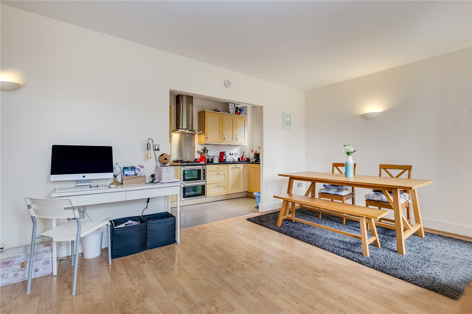 Flat Beechcroft Road in Greater London