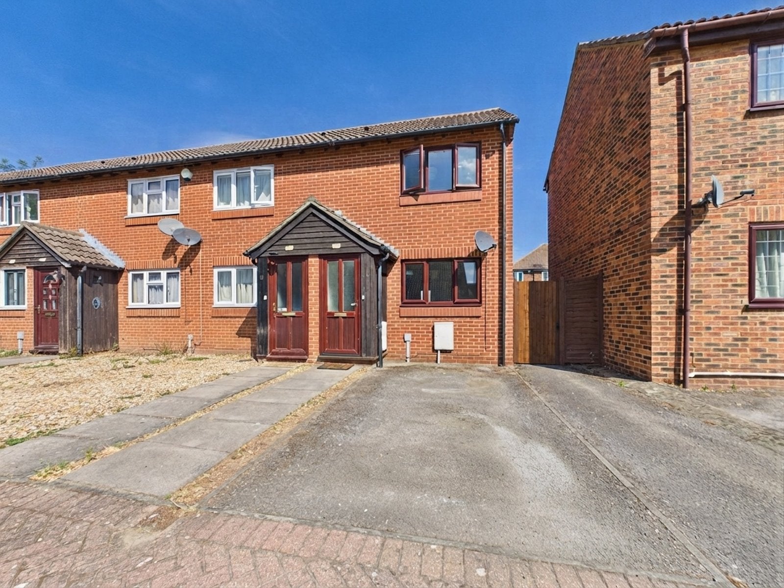 House Oliver Close in Borough of Runnymede