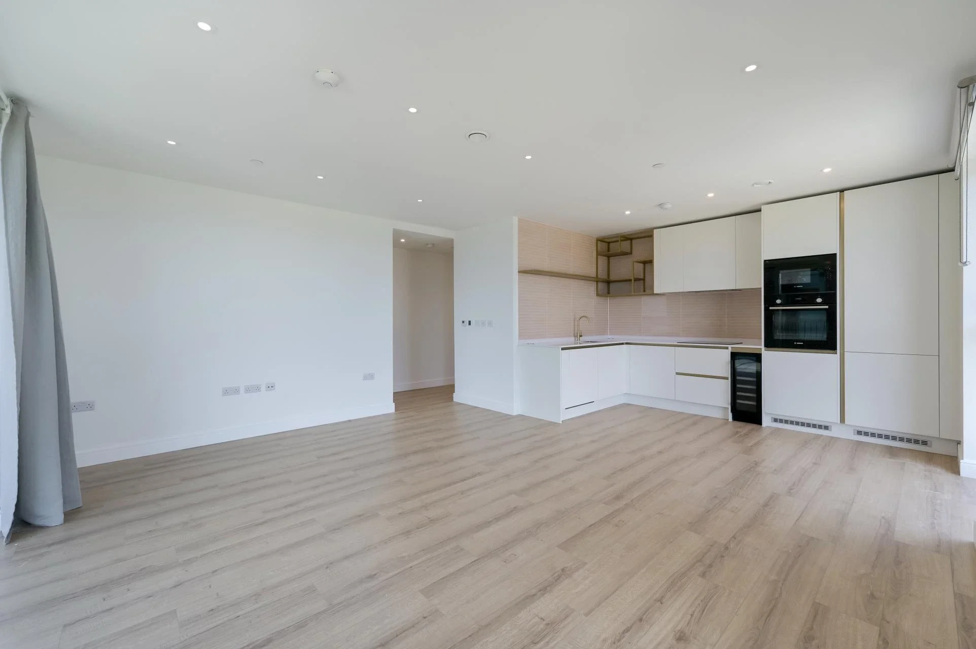 Flat Abbeydale Road in Greater London
