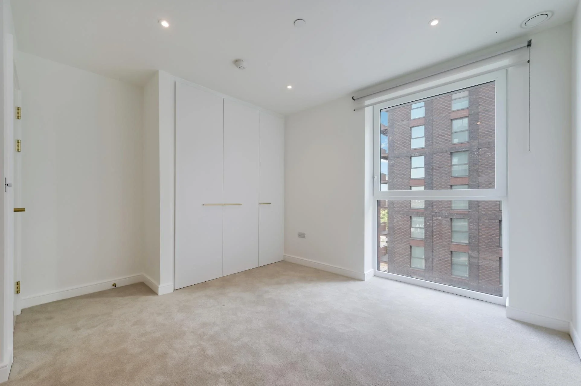 Flat Abbeydale Road in Greater London