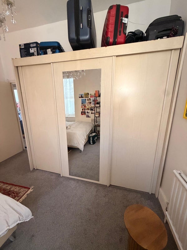 Room George Lane in Greater London
