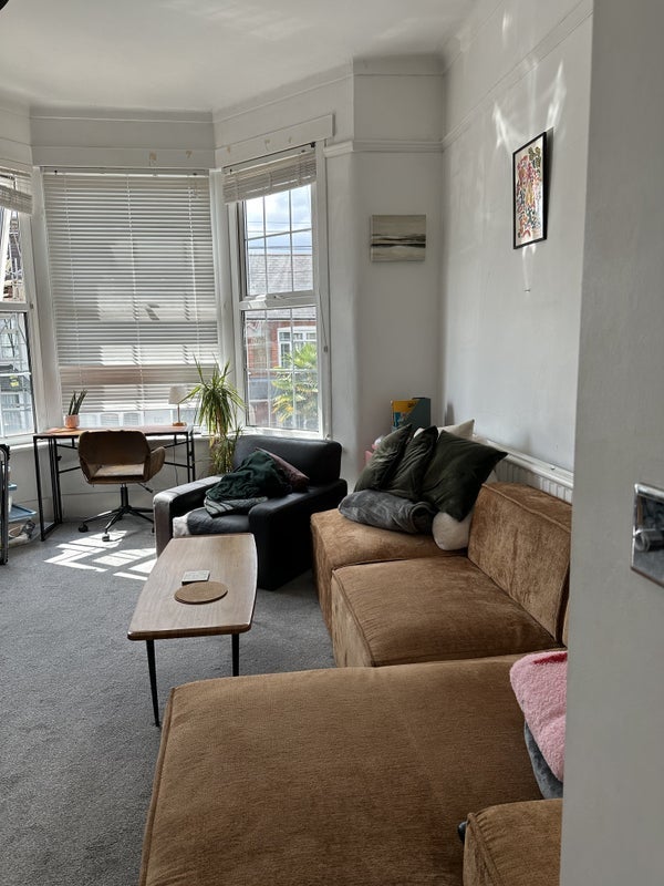 Room George Lane in Greater London
