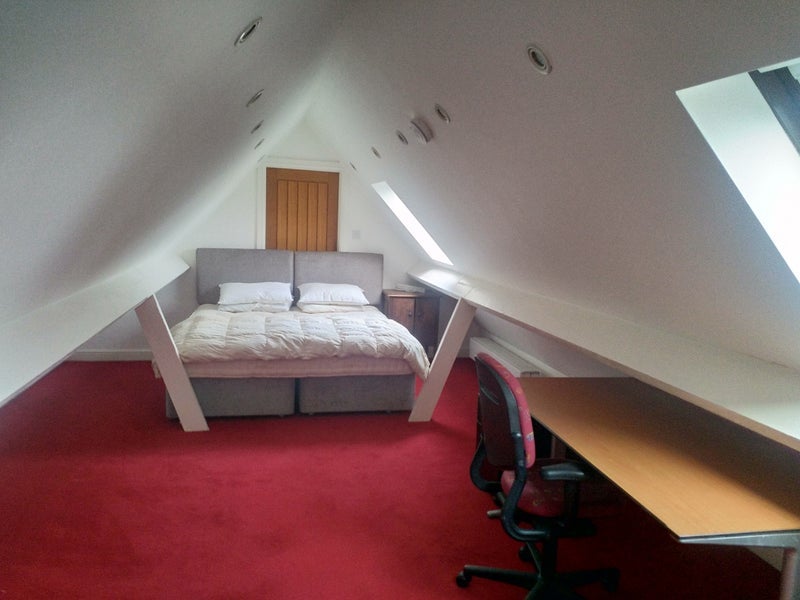 Room Fernhill Lane in Metropolitan Borough of Solihull