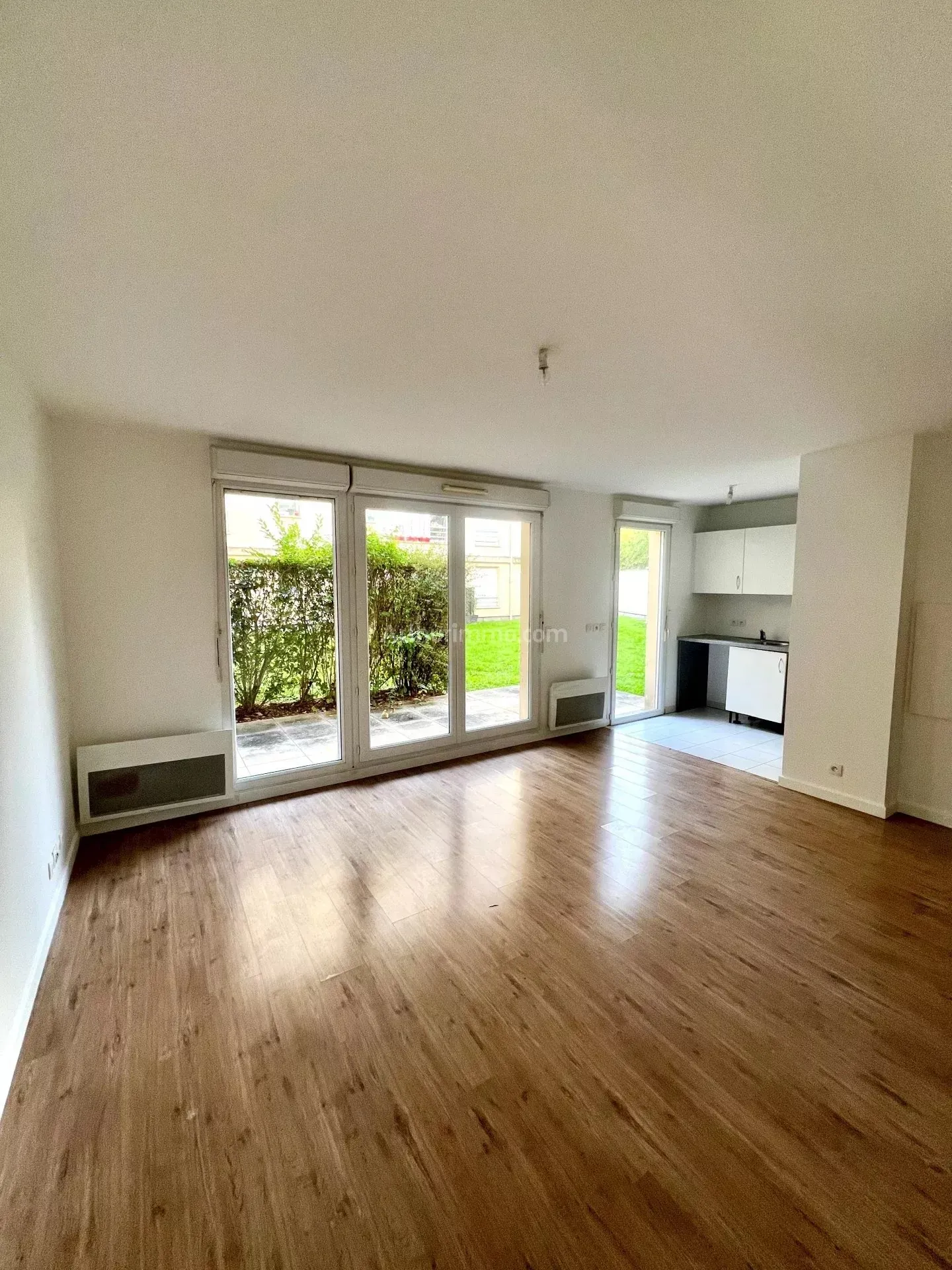 Appartement Avenue Paul Vaillant-Couturier à Paray-Vieille-Poste