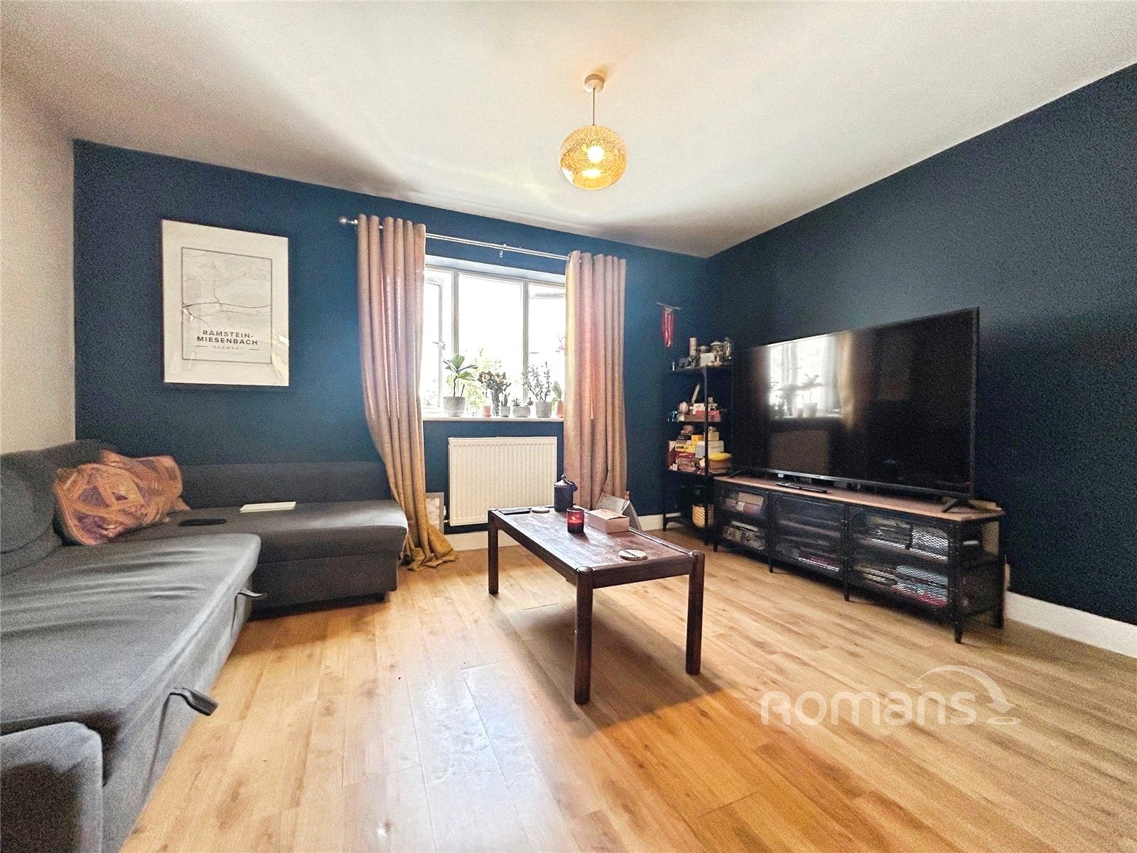 Flat Queens Road in Rushmoor