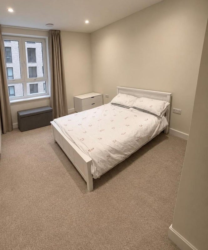 Room Clements Road in Greater London