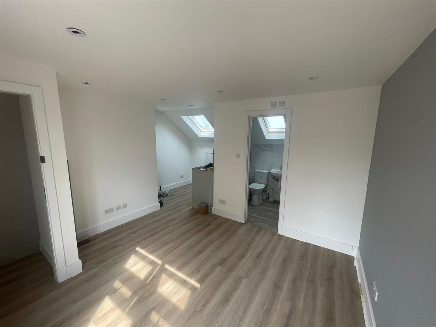 Room Thorpe Road in Greater London