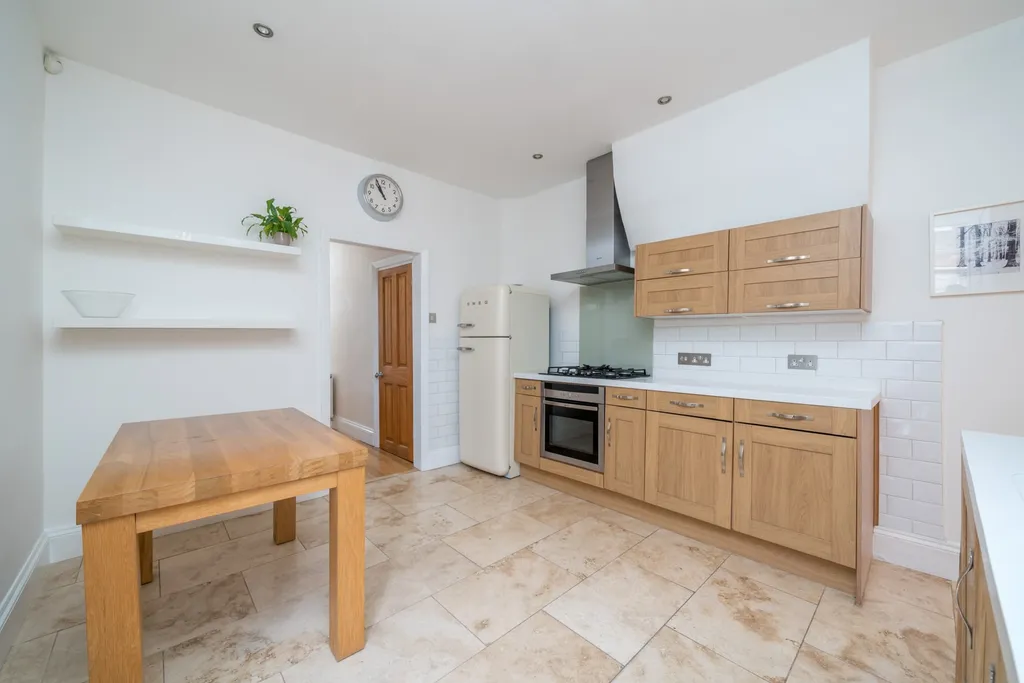 Flat Eardley Road in London