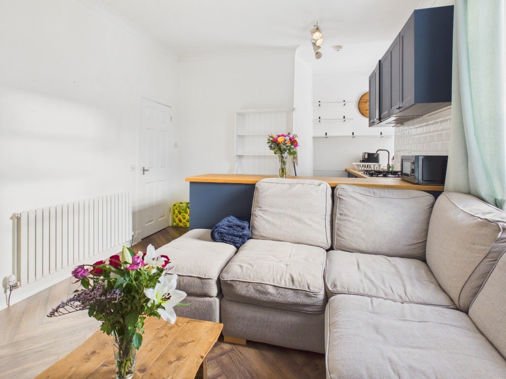 Flat Rosevale Terrace in City of Edinburgh