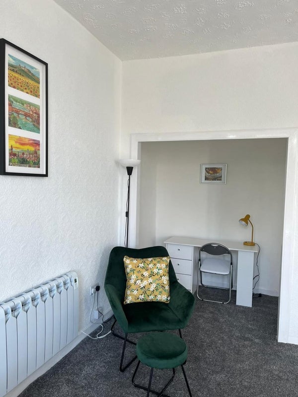 Flat Maryhill Road in Glasgow