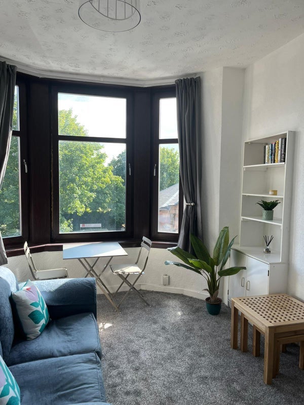 Flat Maryhill Road in Glasgow