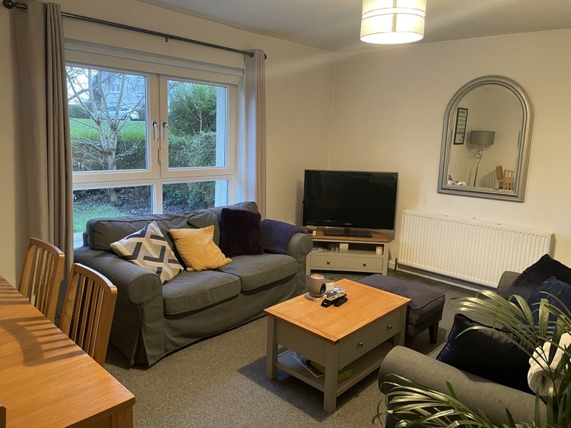 Flat Langton Road in City of Edinburgh