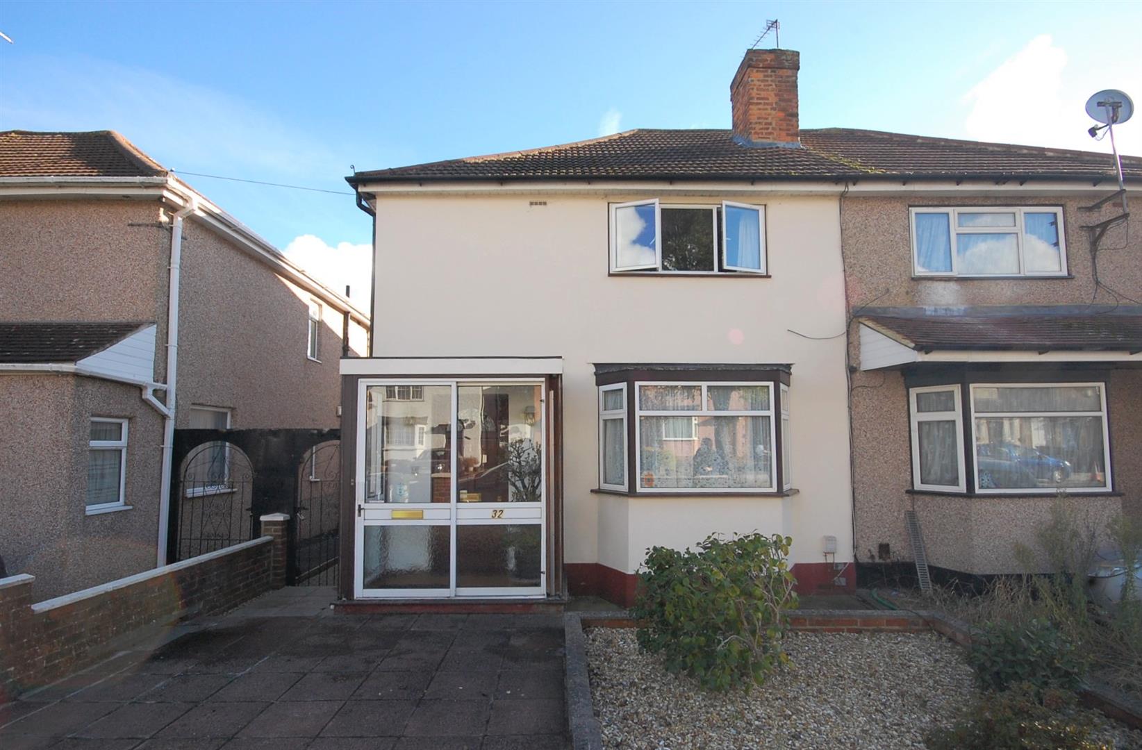 House Killowen Avenue in Greater London