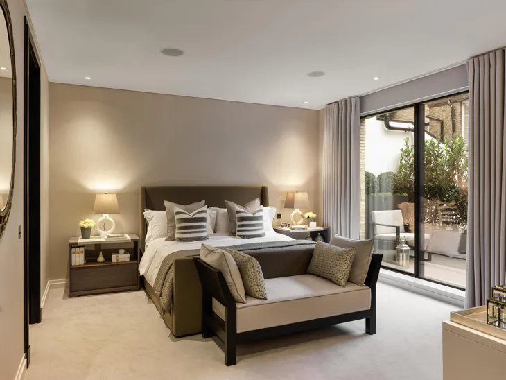Flat Cheval Place in Greater London