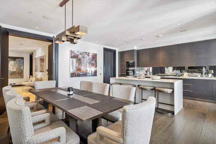 Flat Cheval Place in Greater London