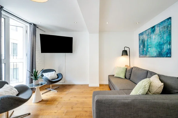 Flat Shelton Street in Greater London