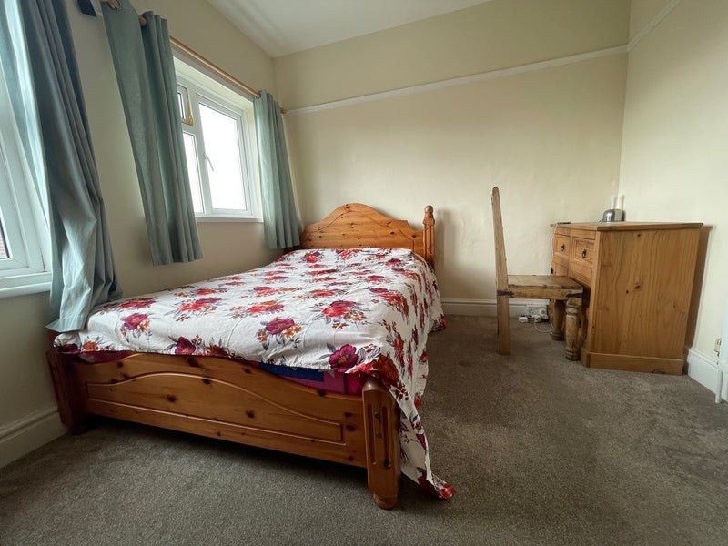 Room Quantock Road in Weston-super-Mare