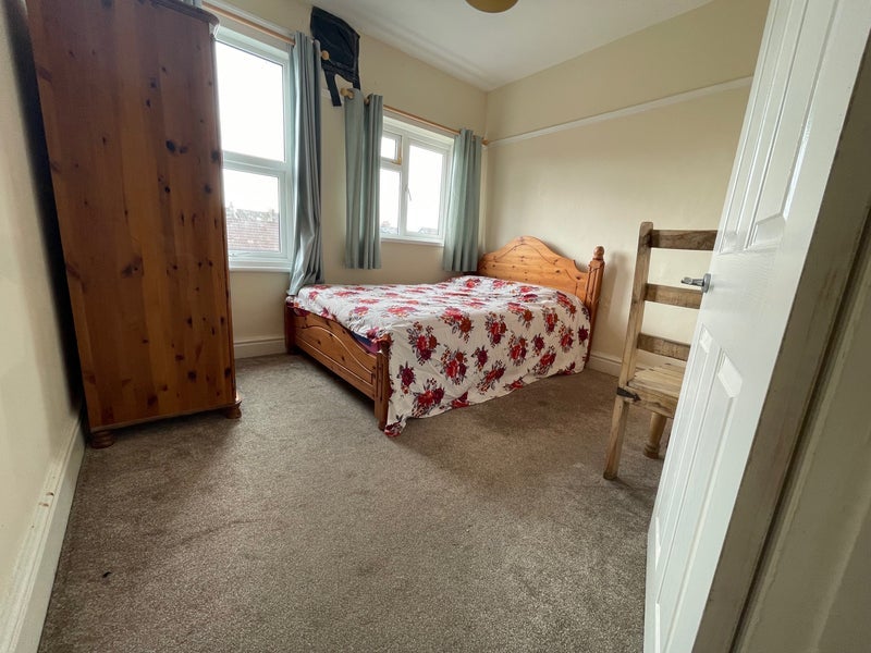 Room Quantock Road in Weston-super-Mare