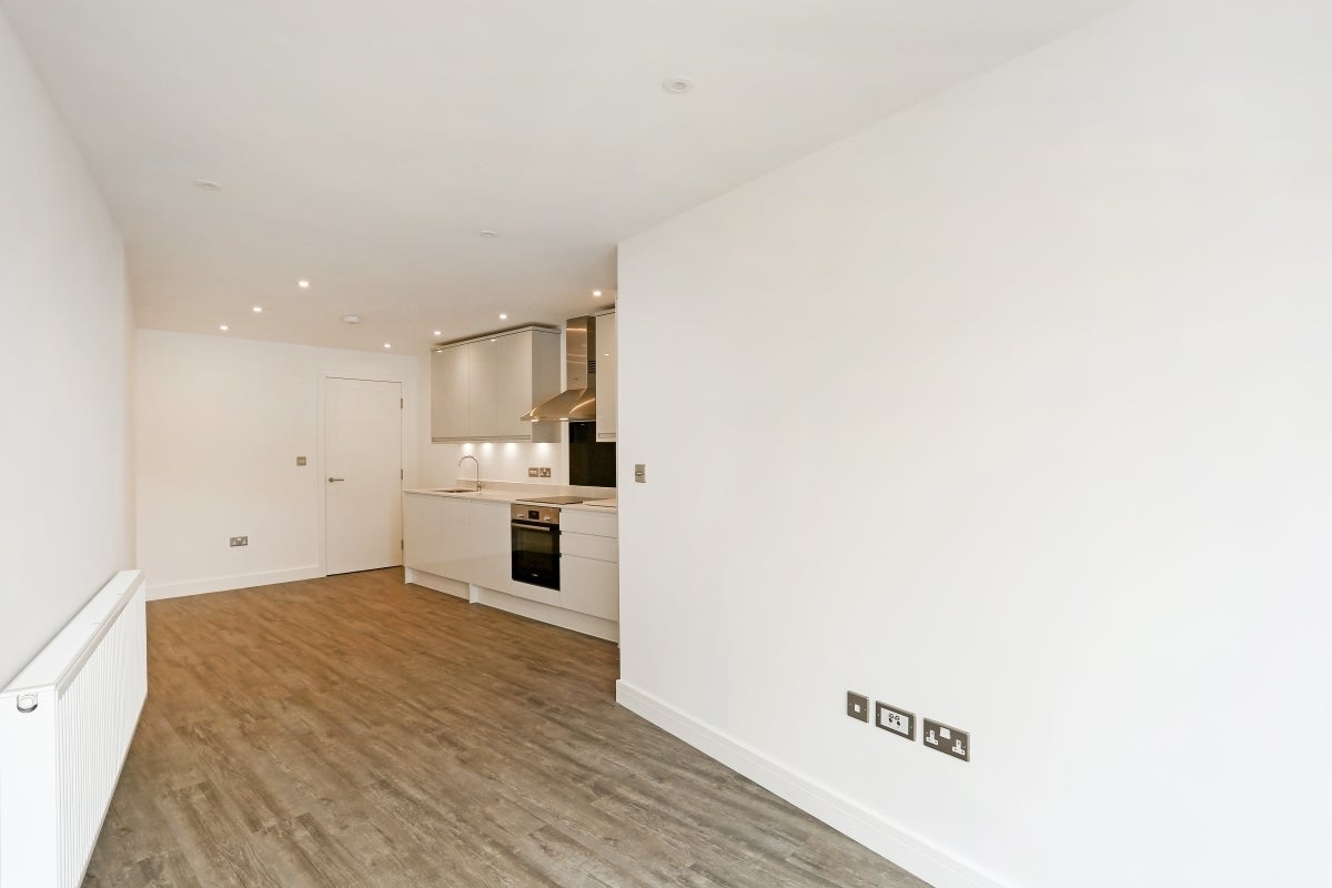 Flat Peascod Street in Windsor