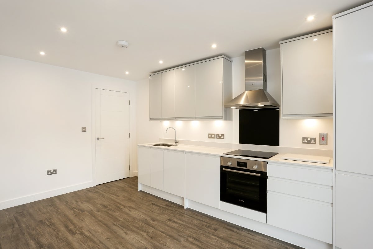 Flat Peascod Street in Windsor