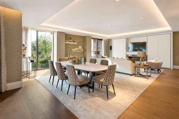 Flat Campden Hill in Greater London