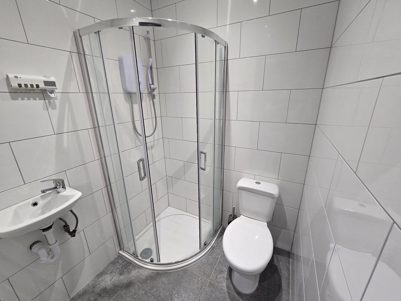 Room Byron Road in Greater London