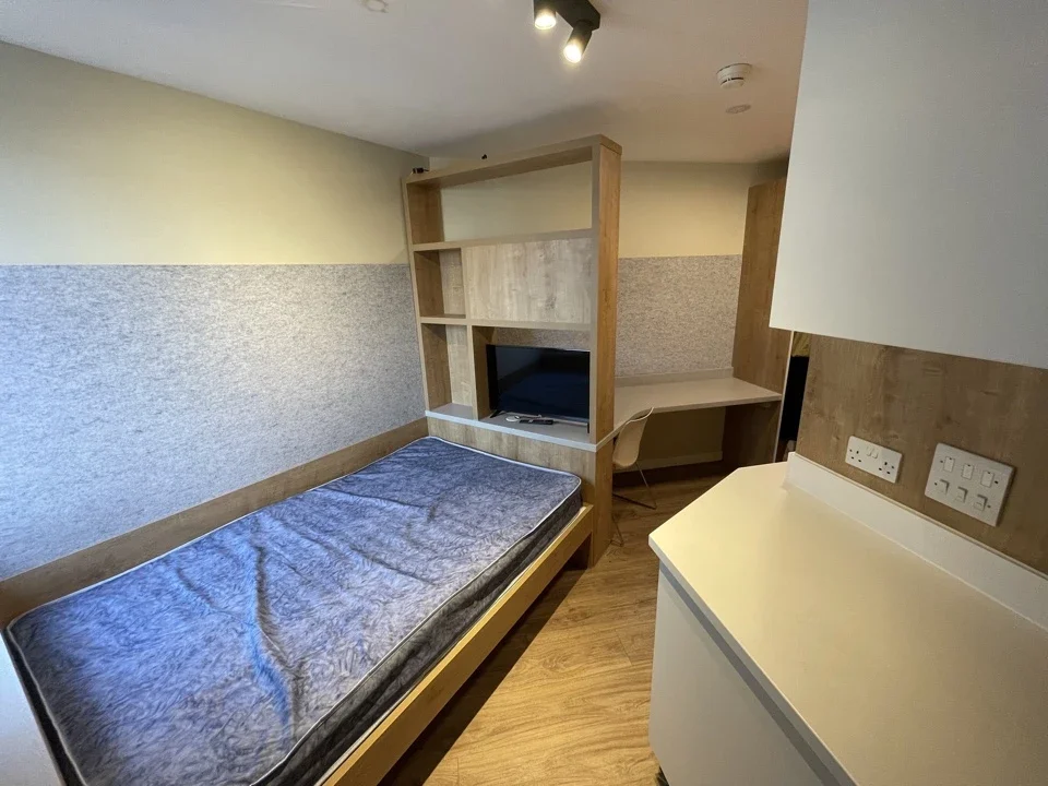 Room Fieldgate Street in Greater London