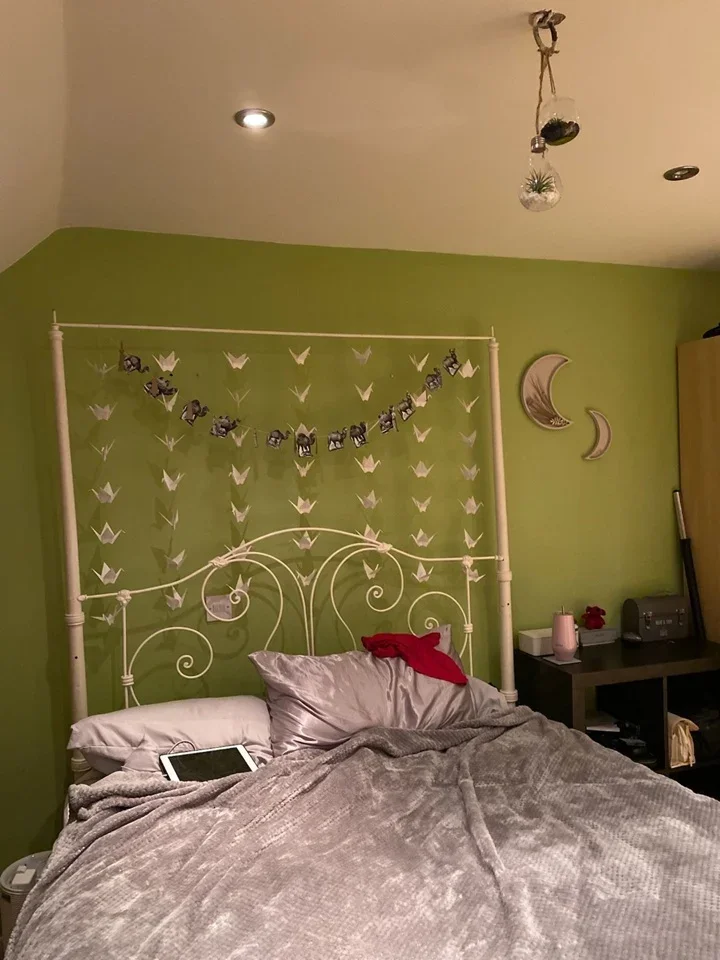 Room Salmon Street in Greater London