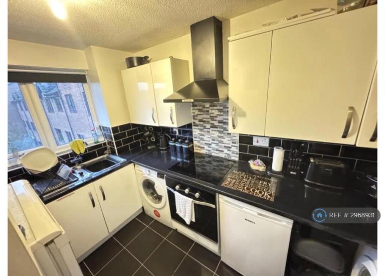 Flat Porter Close in Grays