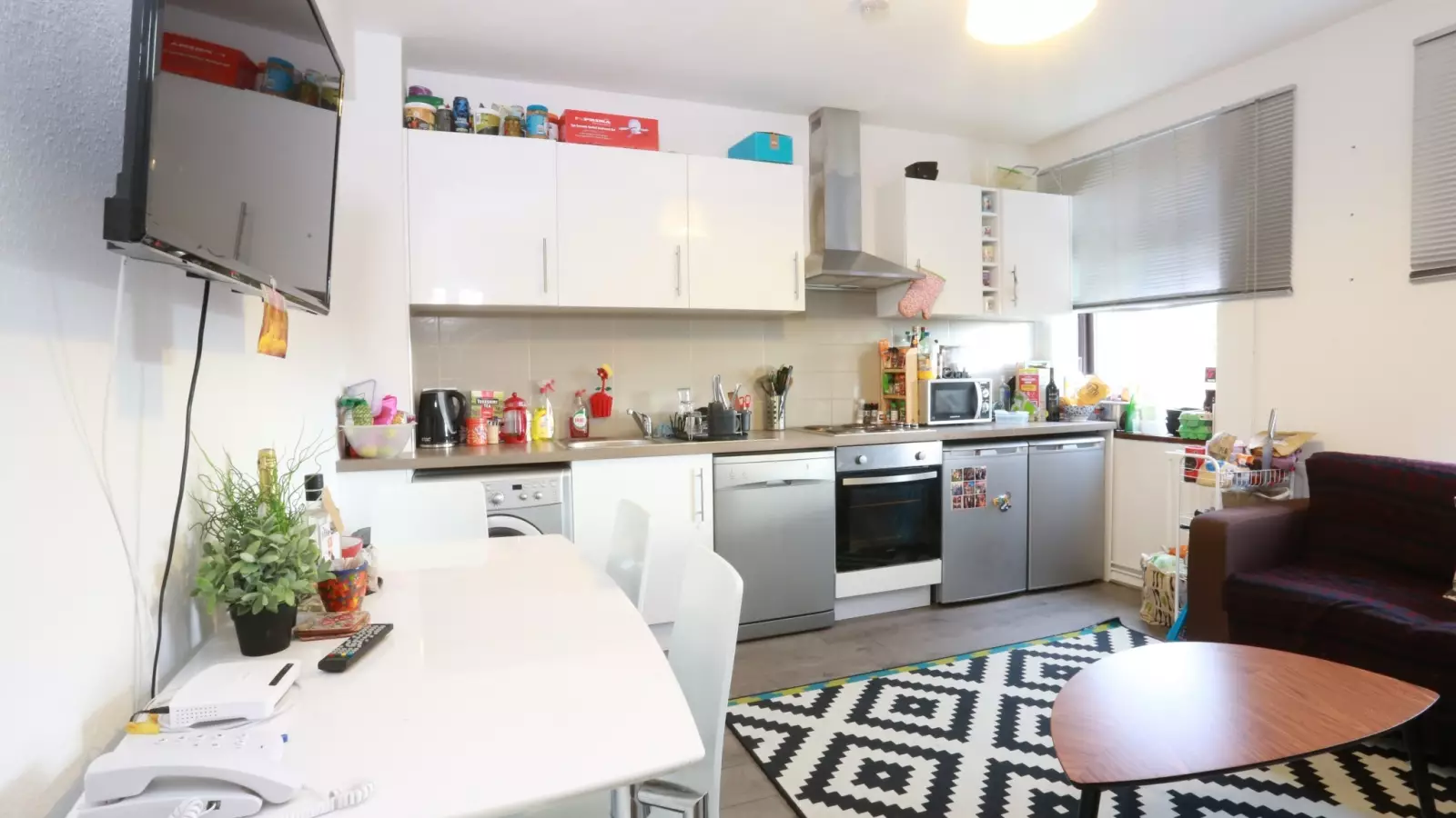 Room Pomeroy Street in Greater London